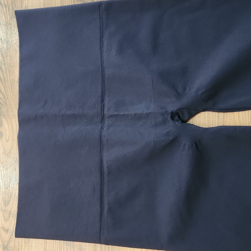 Spanx Seamless Lightweight Slimming Compression C… - image 4